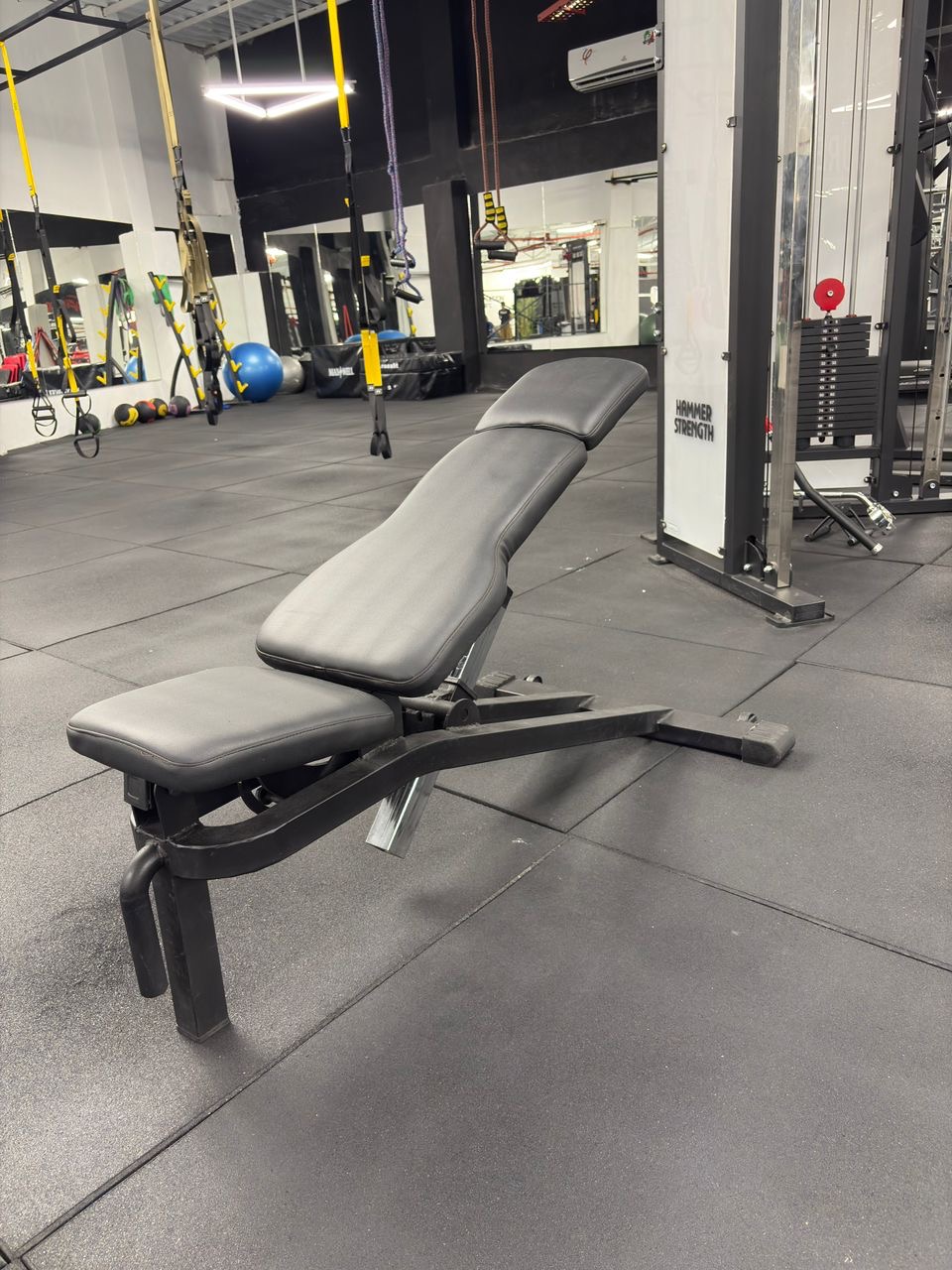 نیمکت متحرک باشگاهی طرح فیت تک